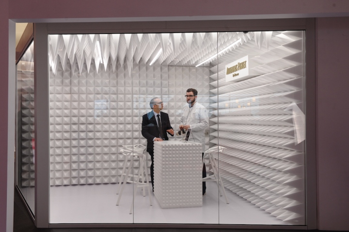 47_Audemars-Piguet-Lounge-at-Art-Basel-by-Sebastian-Errazuriz-Hong-Kong-05.jpg