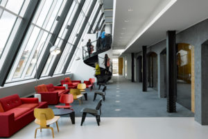 7_Hill-and-Knowlton-Strategies-office-by-BDG-architecture-and-design-London-UK-300x200.jpg