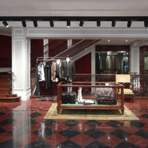 28_Dolce-Gabbana-mens-store-London-300x300.jpg