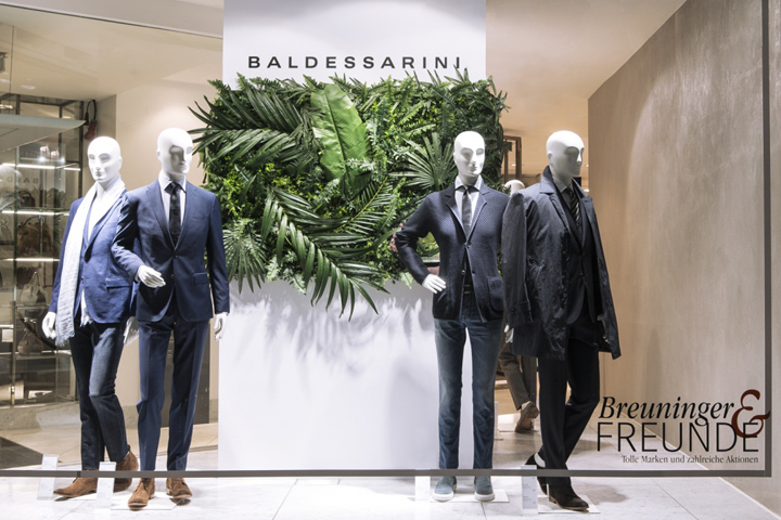 8_Baldessarini-window-by-DFROST-Stuttgart-Germany.jpg