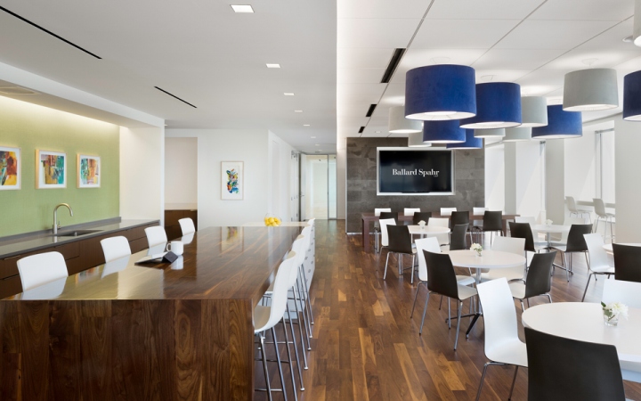 17_Ballard-Spahr-headquarters-by-Francis-Cauffman-Philadelphia-Pennsylvania-05.jpg