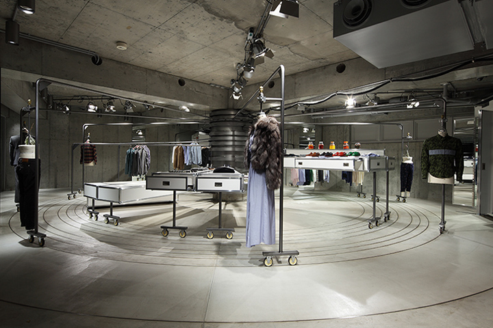 9_Band-of-Outsiders-showroom-by-LOT-EK-Tokyo-Japan.jpg