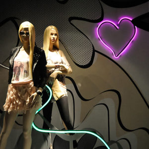 24_Berschka-window-displays-Budapest-300x300.jpg