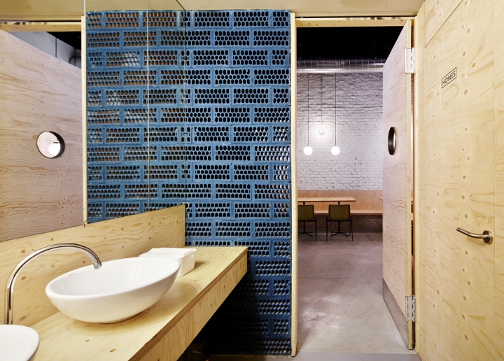 19_Bar-Oval-by-FLEXOARQUITECTURA-Barcelona-Spain-07.jpg