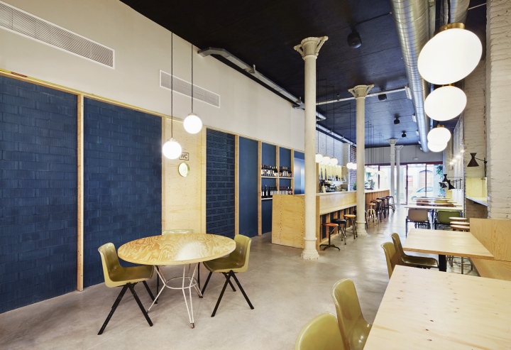 20_Bar-Oval-by-FLEXOARQUITECTURA-Barcelona-Spain-06.jpg