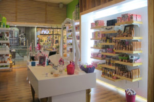 8_B-Market-store-by-ARK-Design-Soledad-Atlantico-Colombia-300x200.jpg