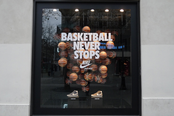 15_Basketball-window-at-Nike-s-Paris-02.jpg