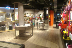 8_Catbag-store-by-AM-Asociados-Barcelona-Spain-300x200.jpg