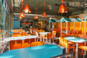 6_Mini-R-fast-food-concpet-by-Matali-Crasset-Praline-France-300x200.jpg