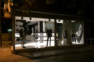 4_LUXURY-store-by-Comet-Tirana-Albania-300x200.jpg