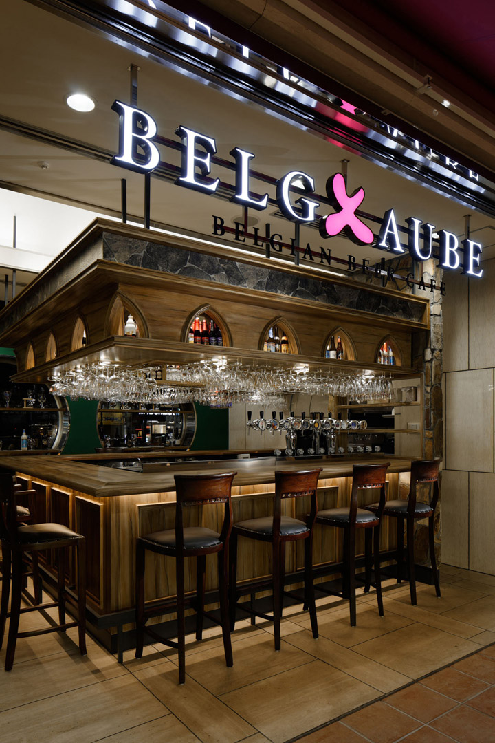 21_BELG-AUBE-brasserie-DOYLE-COLLECTION-Tokyo-05.jpg