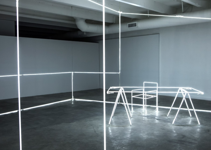18_Bentley-light-installation-at-Design-Miami-2014-by-Massimo-Uberti-02.jpg