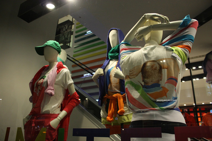 19_Benetton-windows-at-Regent-street-London-05.jpg