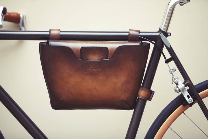 14_Berluti-x-Cycles-Victoire-bicycle-02.jpg