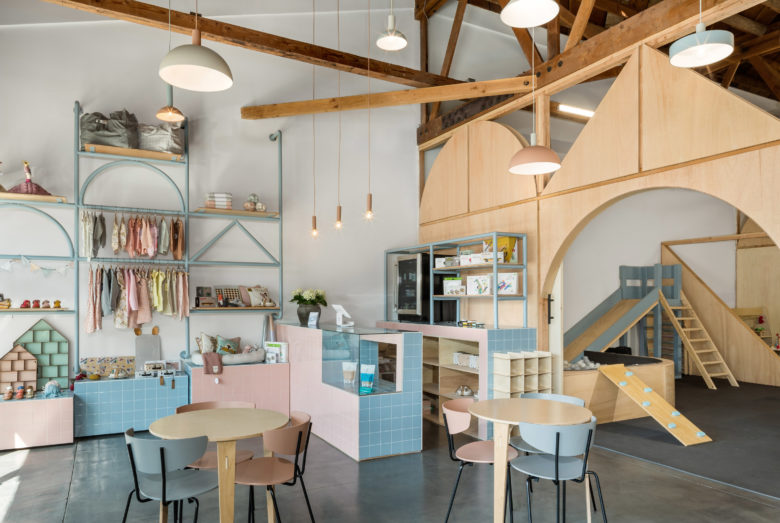 9_Big-and-Tiny-co-working-space-with-childcare-by-Zooco-Estudio-02-780x523.jpg
