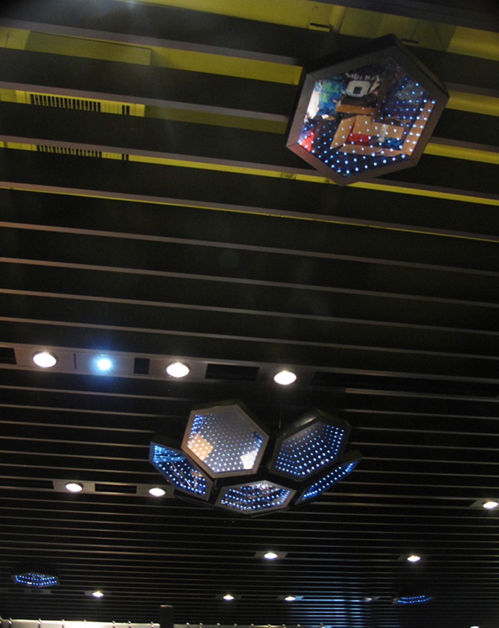 45_Bershka-shop-decoration-lighting-Alex-Montiel-05.jpg