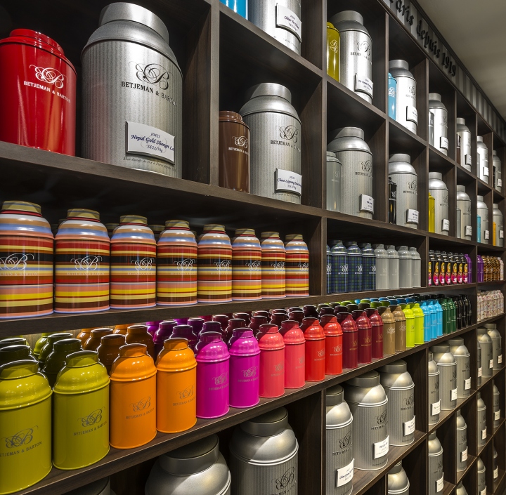 17_Betjeman-_-Barton-Tea-Boutique-by-iRetail-Interior-Design-Company-Singapore02.jpg