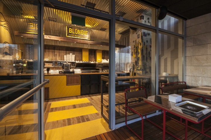 35_Blondie-Burger-by-Studio-Yaron-Tal-Tel-Aviv-Israel-02.jpg