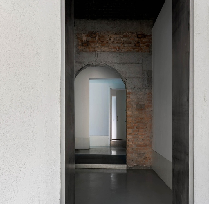 25_Blue-Moon-Films-office-by-Cun-Design-Beijing-China02.jpg