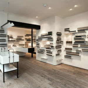 22_Aesop-store-by-Cigue-London-04-300x300.jpg