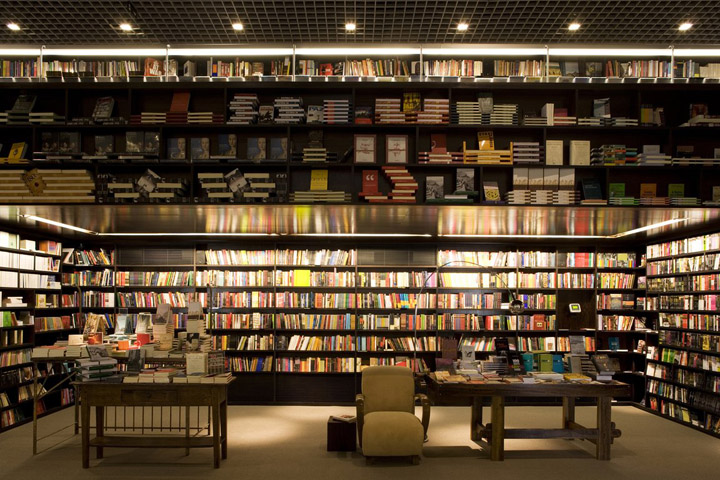 13_Livraria-da-Vila-bookstore-by-Isay-Weinfeld-Sao-Paulo-04.jpg