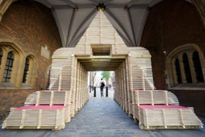 7_Hakfolly-installation-by-Flea-Folly-Architects-Hakwood-London-UK-300x200.jpg