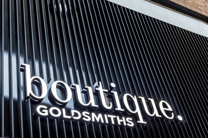 20_boutique-Goldsmiths-jewellery-concept-by-Green-Room-UK-06.jpg
