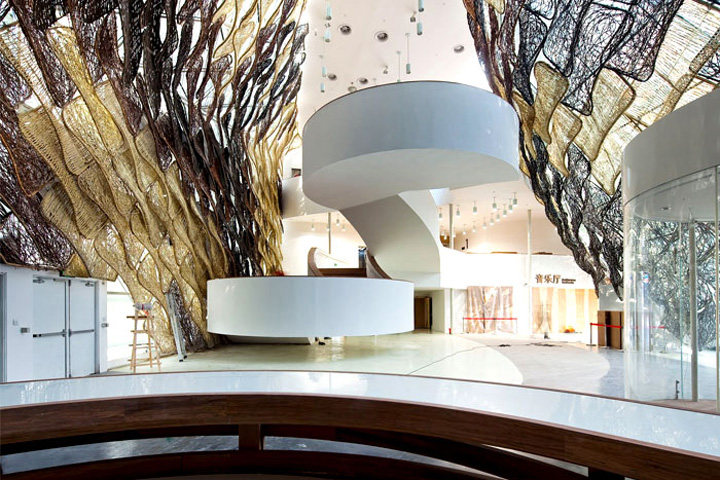 10_Braided-Marble-by-Benedetta-Tagliabue-and-Decormarmi-for-Marmomacc-.jpg