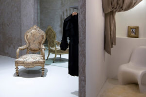 7_Betulla-store-by-Carola-Vannini-Architecture-Rome-300x200.jpg