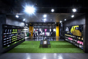 6_Juventus-store-by-Lisa-Rambaldi-Turin-300x200.jpg