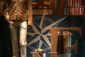 7_Hermes-window-display-Jakarta-300x200.jpg