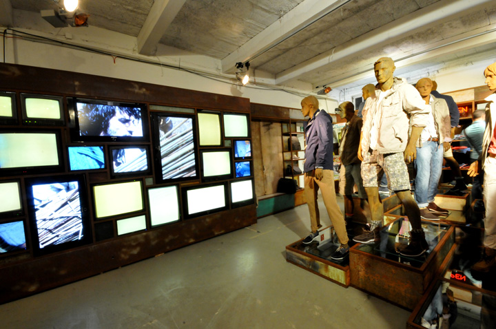 27_Bread-Butter-Berlin-2012-Summer-CAMEL-ACTIVE-07.jpg