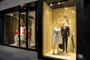7_Hugo-Boss-window-displays-2012-Summer-Toronto-300x200.jpg