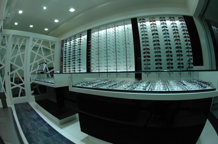 18_Optic-store-by-studio-7-designs-Vadodara-India-05.jpg