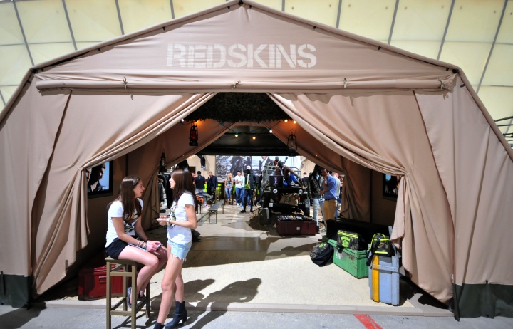 27_Bread-Butter-Berlin-2013-Summer-Redskins-Territory-01.jpg