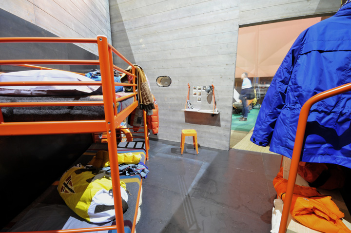 38_Bread-Butter-Berlin-2013-Winter-NAPAPIJRI-06.jpg