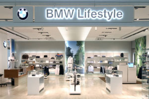 6_BMW-lifestyle-store-by-Plajer-Franz-Studio-Munich-Germany-04--300x200.jpg