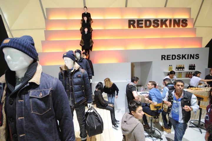 23_Bread-Butter-Berlin-2014-Winter-REDSKINS-TERRITORY-08.jpg
