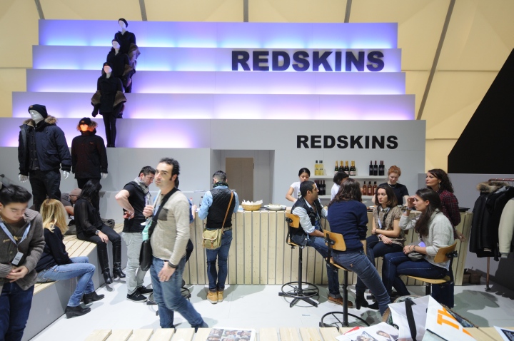 24_Bread-Butter-Berlin-2014-Winter-REDSKINS-TERRITORY-07.jpg