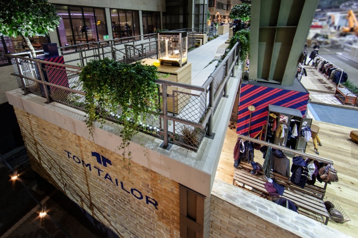26_Bread-Butter-Berlin-2014-Winter-TOM-TAILOR-by-DITTEL-ARCHITEKTEN-12.jpg