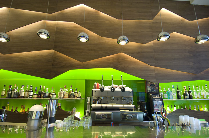 17_LINE-restaurant-cafe-by-G-Studio-Salerno-04.jpg