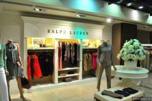 7_Collective-multi-brand-store-Bucharest-300x200.jpg