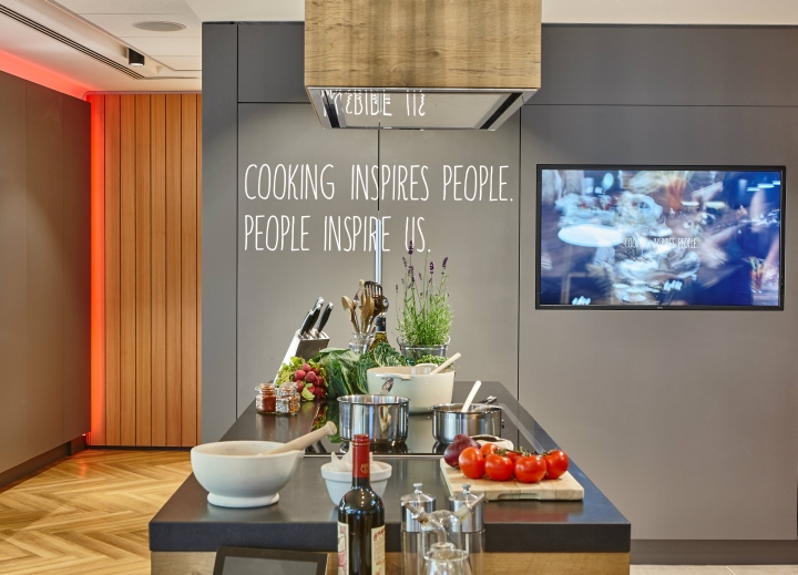 32_Home-of-Innovation-Office-by-Green-Room-UK-05.jpg