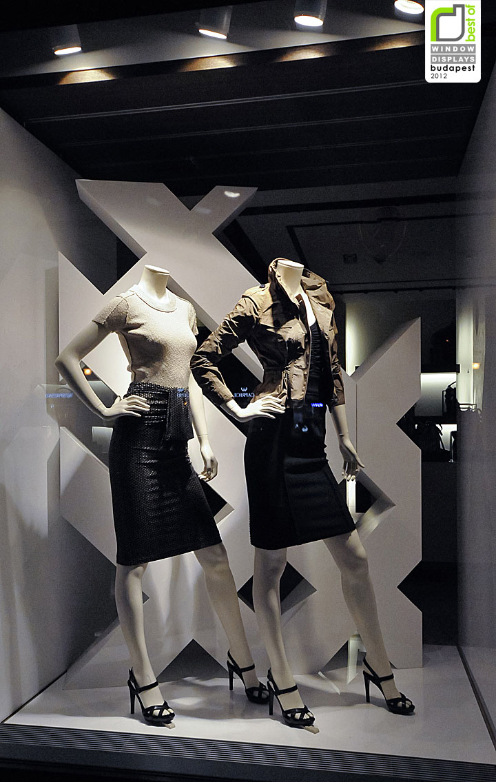 10_burberry-windows-display-budapest.jpg