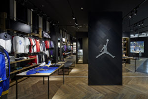 9_Nike-Basketball-shop-by-Specialnormal-Chiba-Japan-300x200.jpg