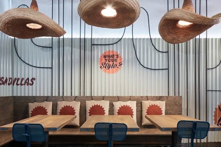 22_Burrito-Loco-restaurant-Prague-Czech-Republic04.jpg