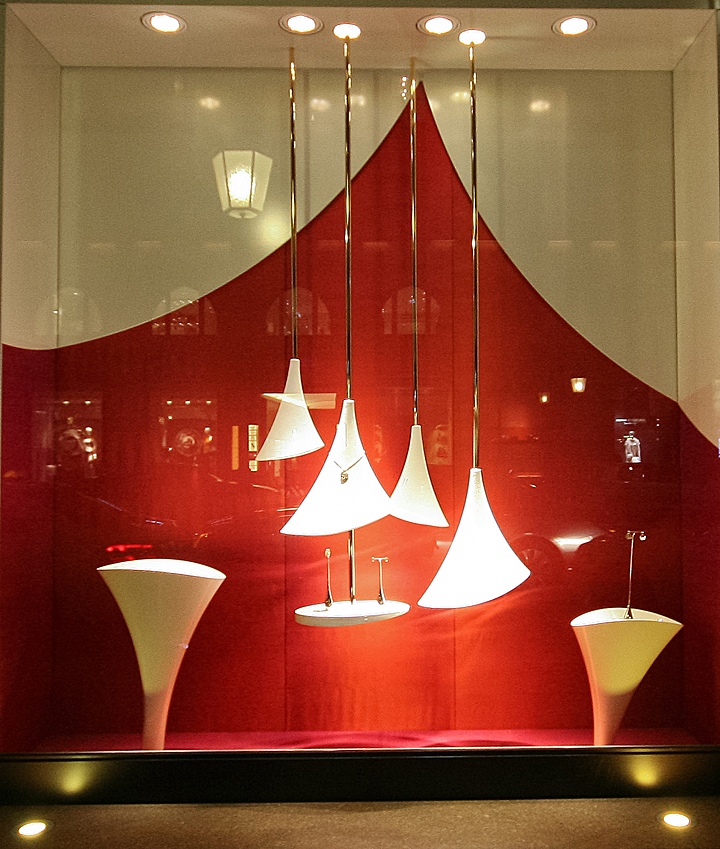 22_BVLGARI-windows-2013-Autumn-Munich-Germany-02.jpg
