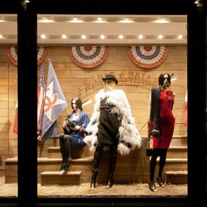 20_Chanel-windows-2014-Summer-Paris-France-300x300.jpg