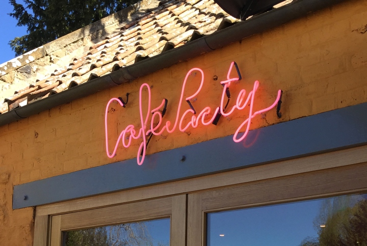 15_Cafe-Party-by-Goodd-Edinburgh-UK-05.jpg