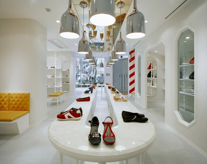 9_Camper-Shop-by-Jaime-Hayon-Tokyo.jpg